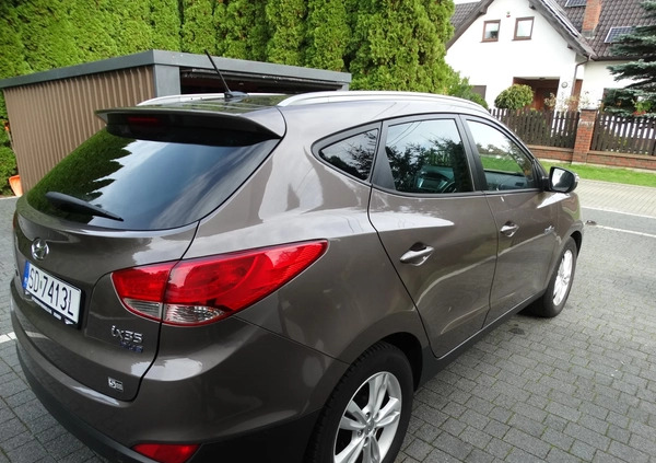 Hyundai ix35 cena 36900 przebieg: 205000, rok produkcji 2011 z Świebodzin małe 154